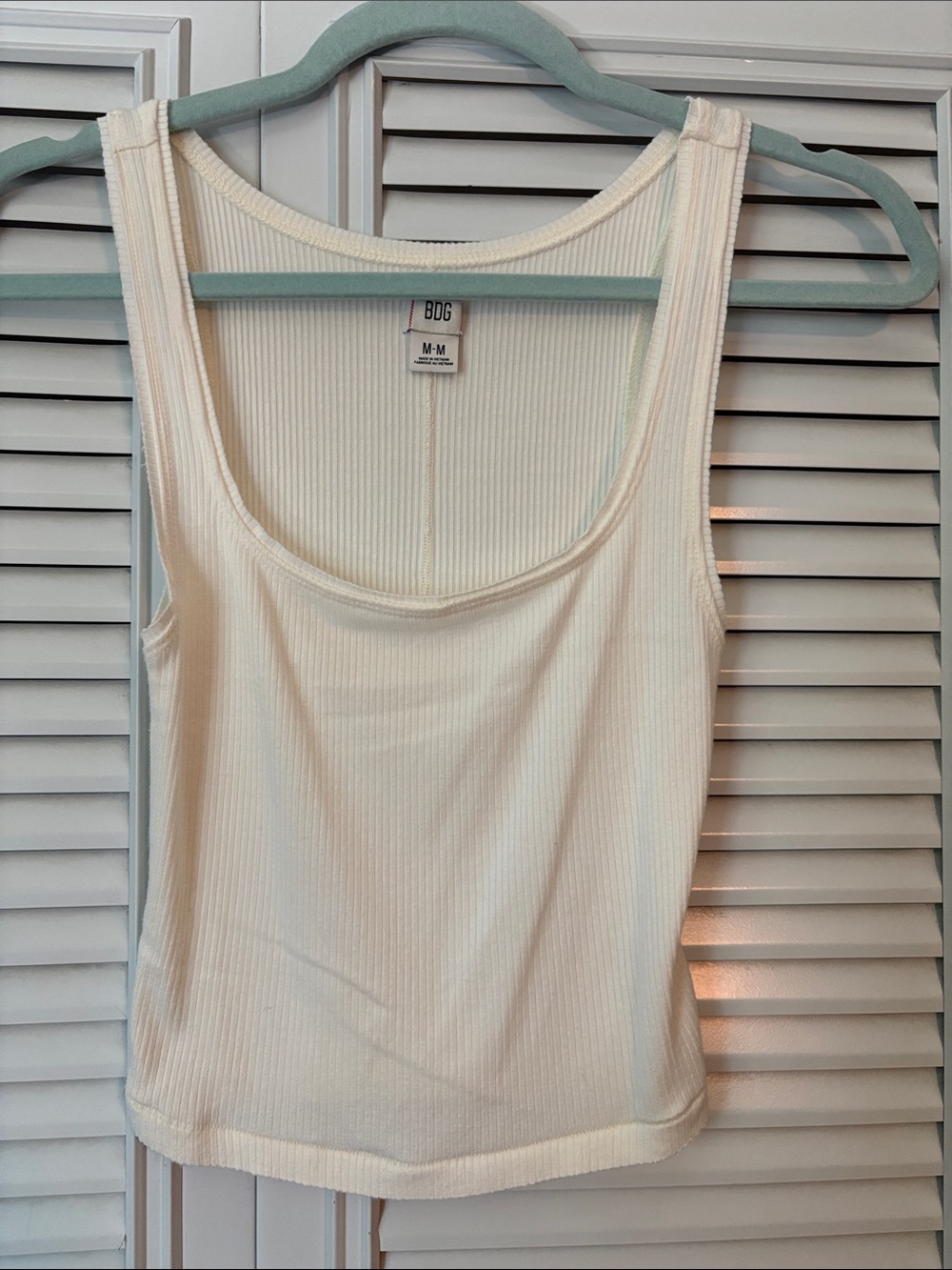 BDG Urban Outfitters Ribbed Scoop Neck Tank Top in Off-White Size M